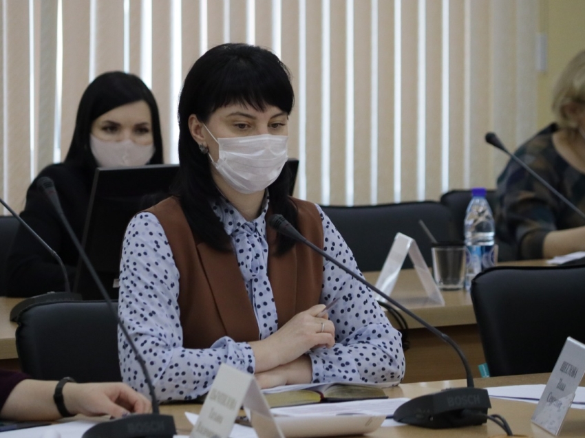 ​Инна Щеглова: Значительная часть средств по нацпроекту «Демография» в Забайкалье предусмотрена на соцвыплаты